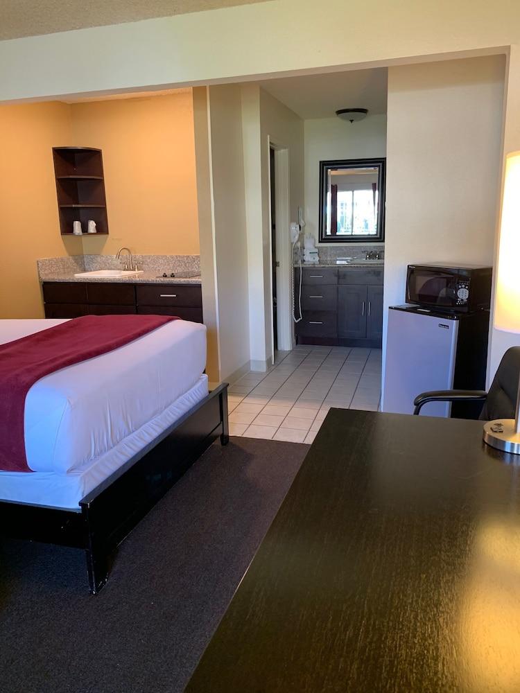 California Suites Hotel San Diego Exterior photo