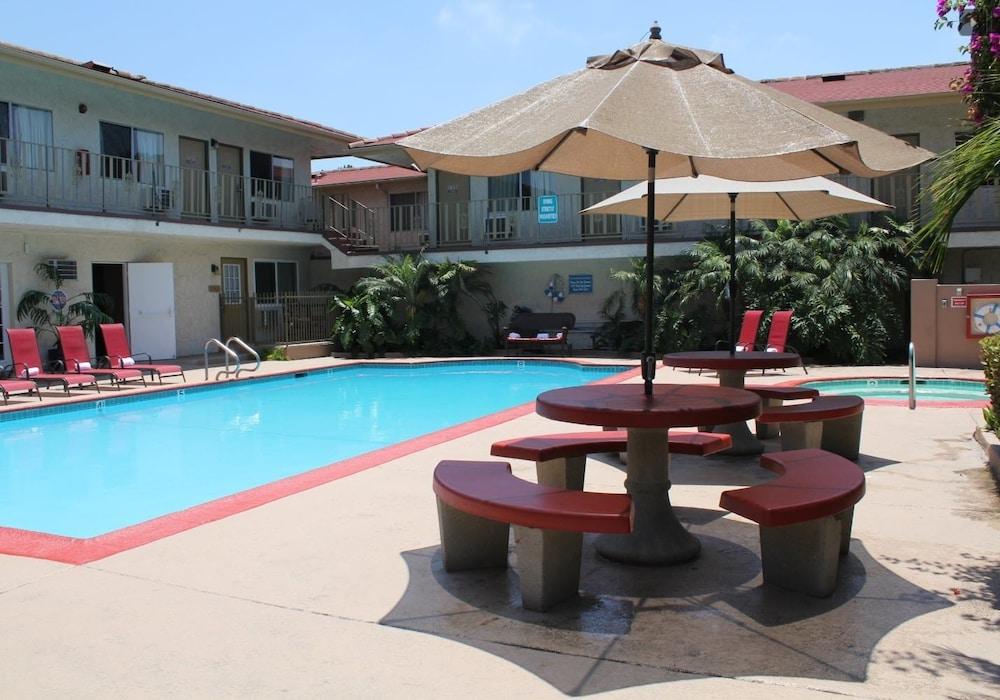 California Suites Hotel San Diego Exterior photo